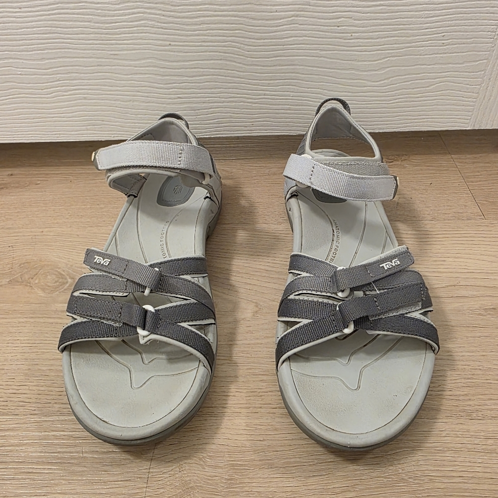 Teva Women's Light Gray Adjustable Strappy Sandals - Picture 3 of 8